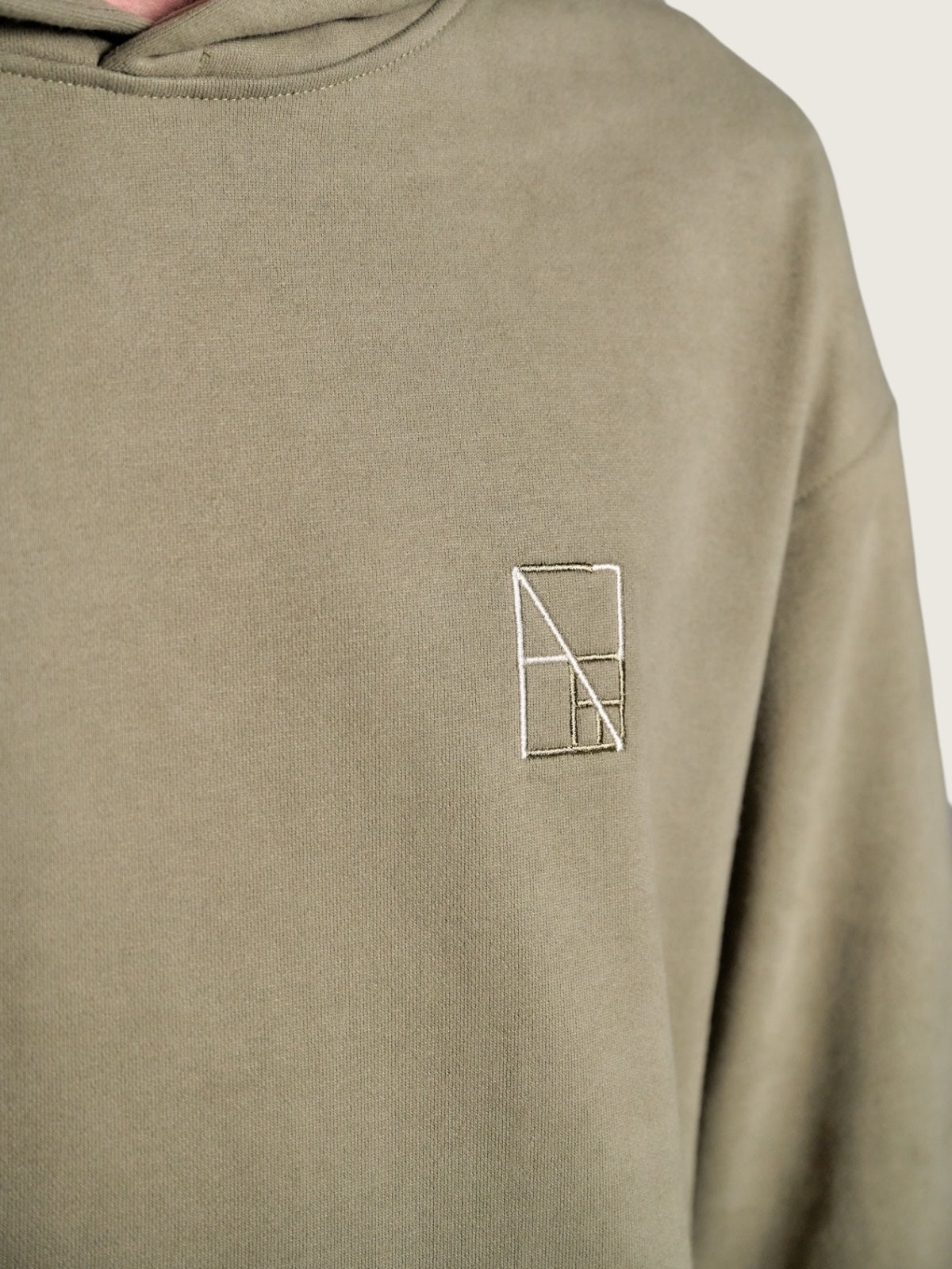 Trapezoid hoodie "Format" green