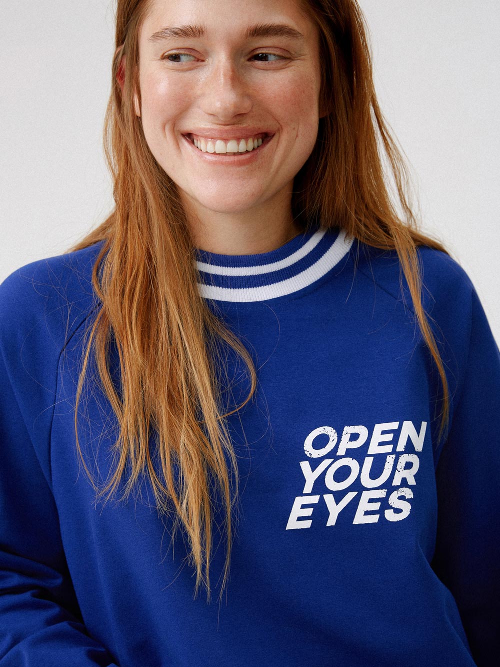 Raglan long-sleeved top "Open Your Eyes"